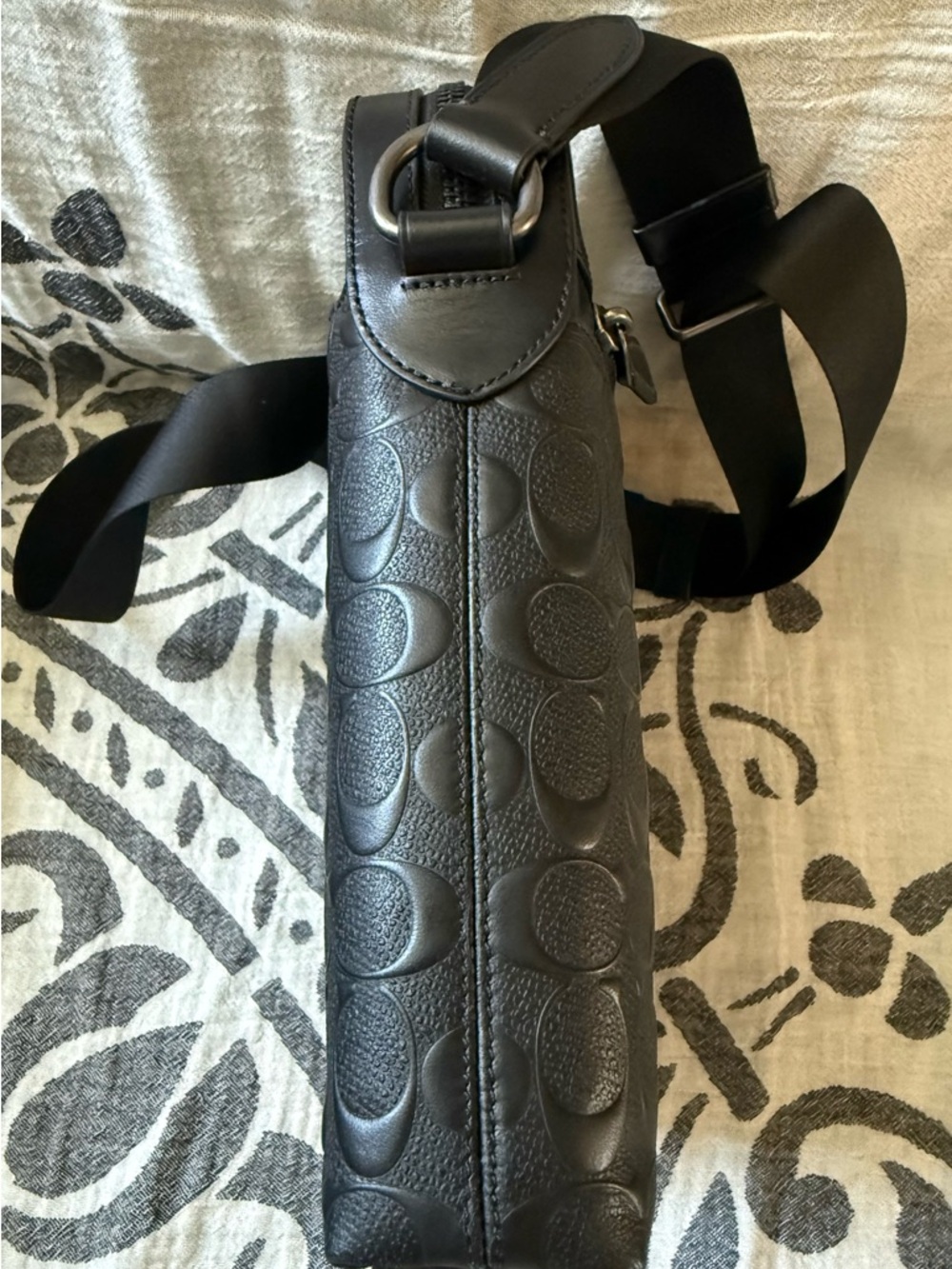 Coach Black Signature Crossbody Messenger - Picture 6 of 8